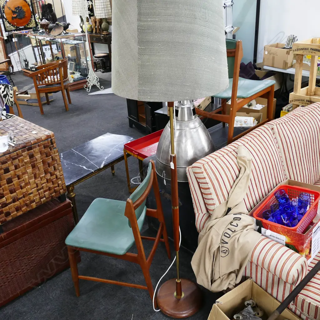 RETRO MAHOGANY AND BRASS FLOORLAMP 1450MM H TO BULB Image 1++