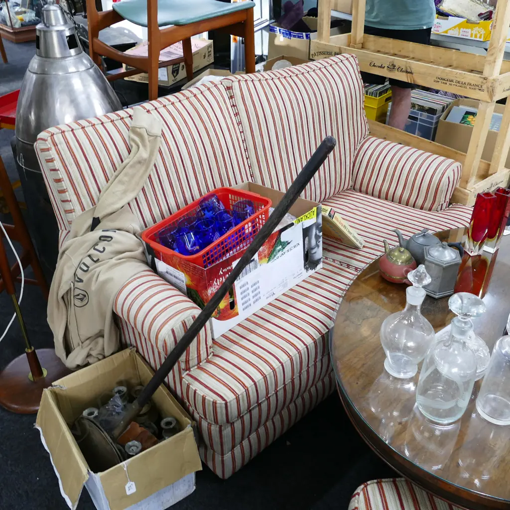 3PC UPHOLSTERED LOUNGE SUITE Image 1++