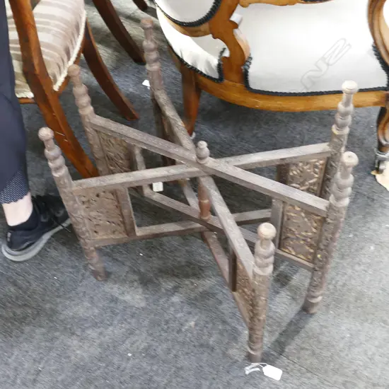 CARVED FOLDING TABLE BASE