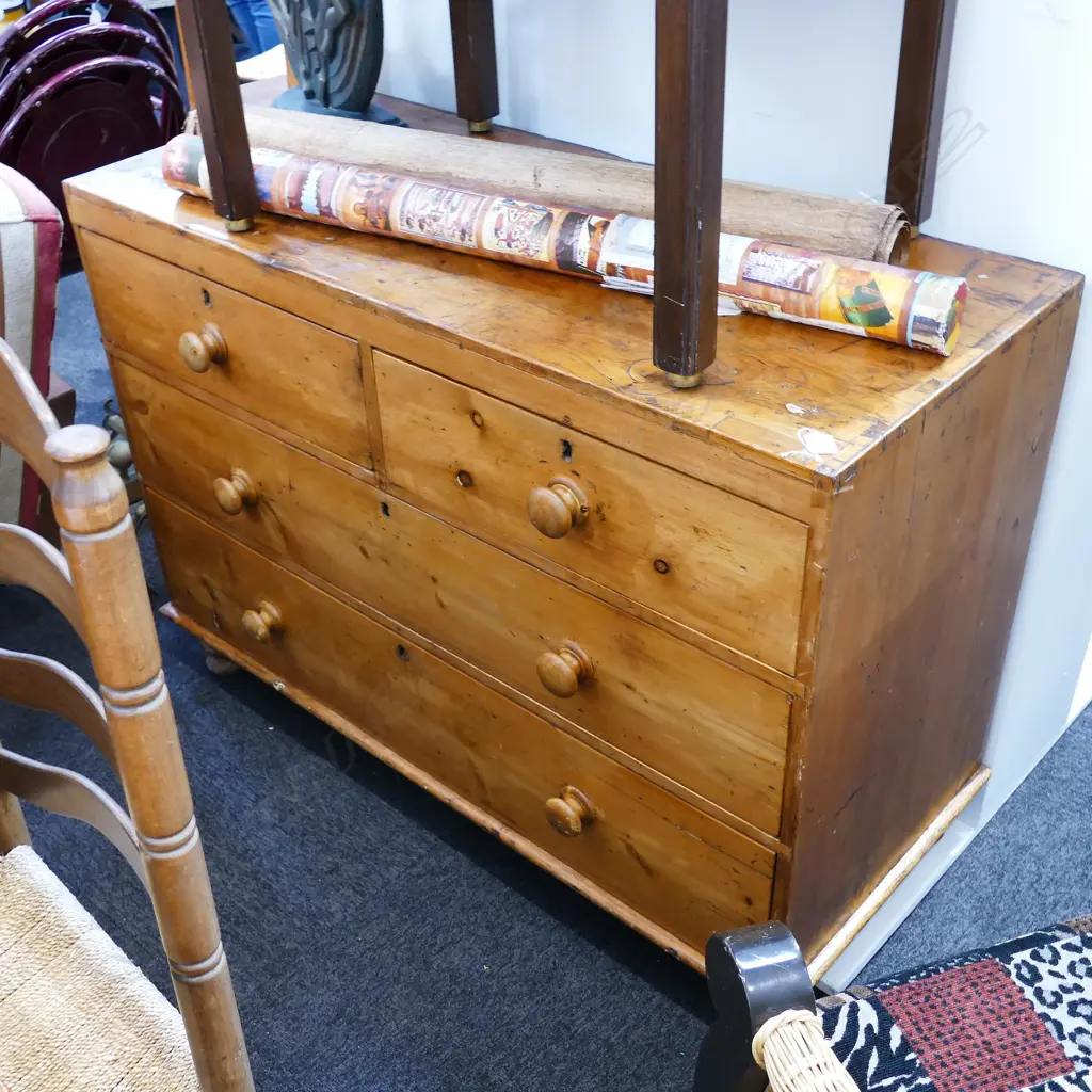 VICTORIAN PINE CHEST OF DRAWERS Image 1++