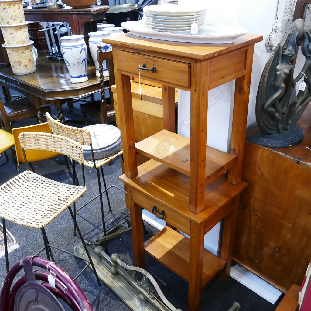 PAIR OF BEDSIDE CABINETS H. 660MM Image 1++