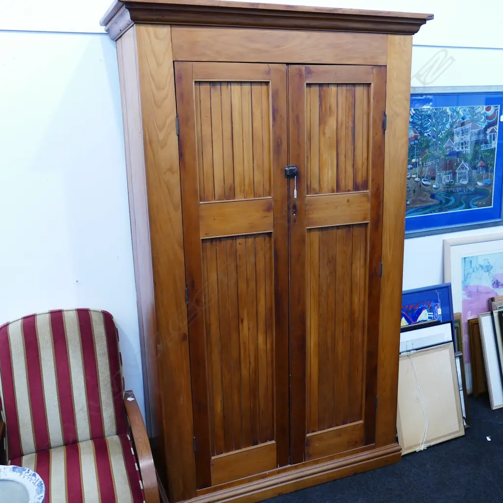 LARGE KAURI COUNTRY CUPBOARD Image 1++