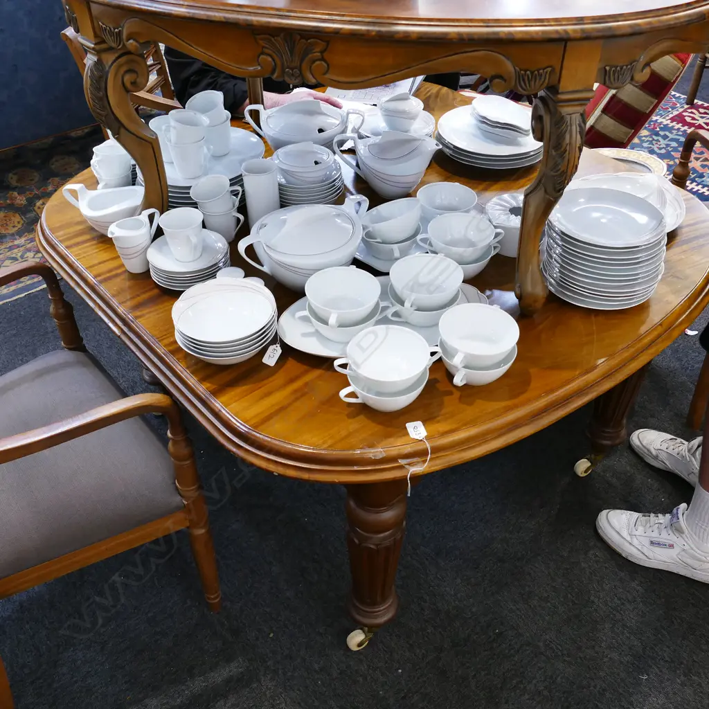 VICTORIAN MAHOGANY EXTENSION TABLE H. 730MM Image 1++