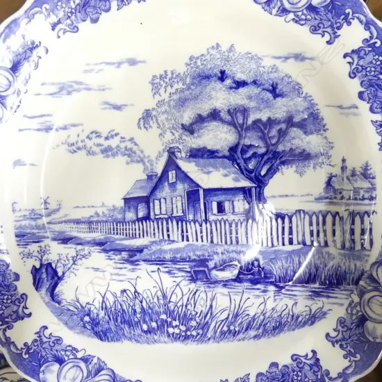 BOX LOT ASST. B/W ITEMS