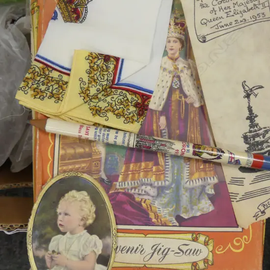 LOT ASST CHINA / ROYAL MAGAZINES ETC