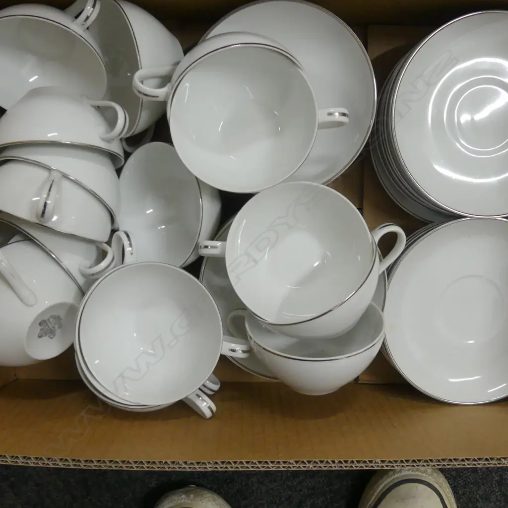 HARMONY HOUSE CHINA TEA SET Image 1++