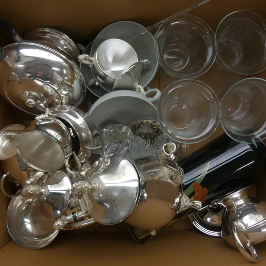 LOT W/WOOD /OTAGIRI VASE/COCKTAIL GLASSES /EP WARE ETC