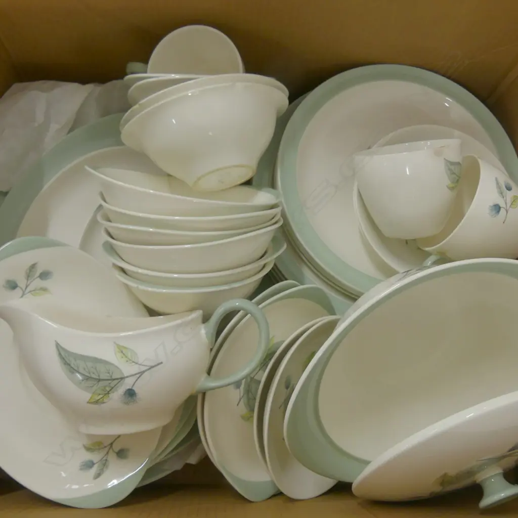 PART W/WOOD DINNER SERVICE Image 1++