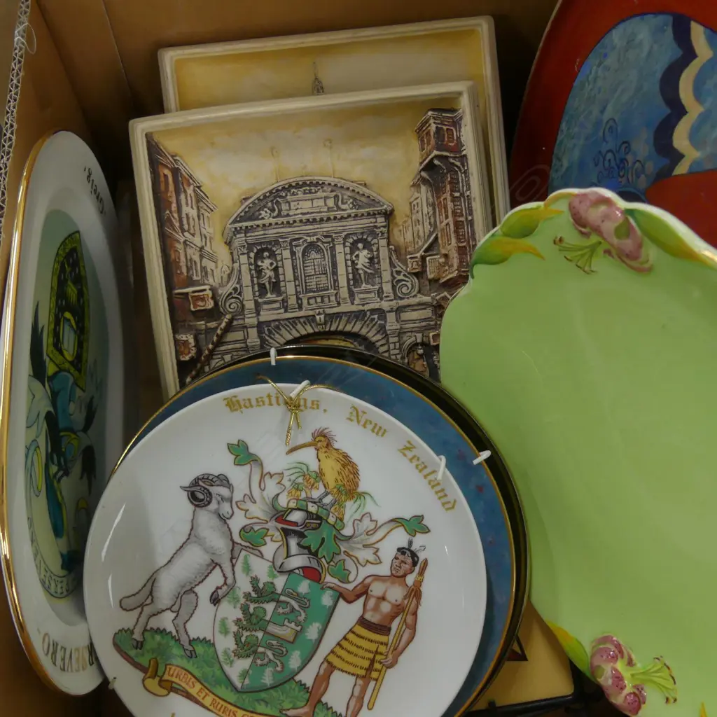 ASST BOX LOT OF MISCELLANEOUS ITEMS  Image 1++