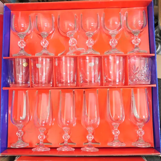 18 PC BOXED CLAUDIA GLASS SET