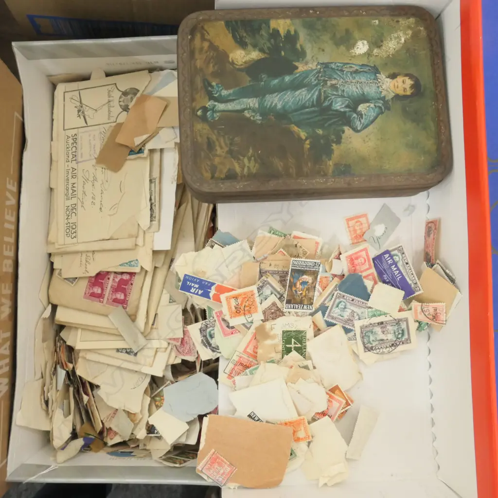 SHOE BOX NZ STAMP COLLECTION  Image 1++