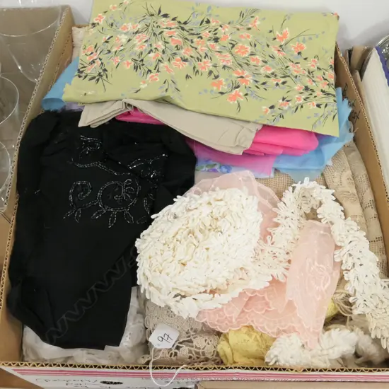 LOT ASST VINTAGE FABRIC AND LACEWORK
