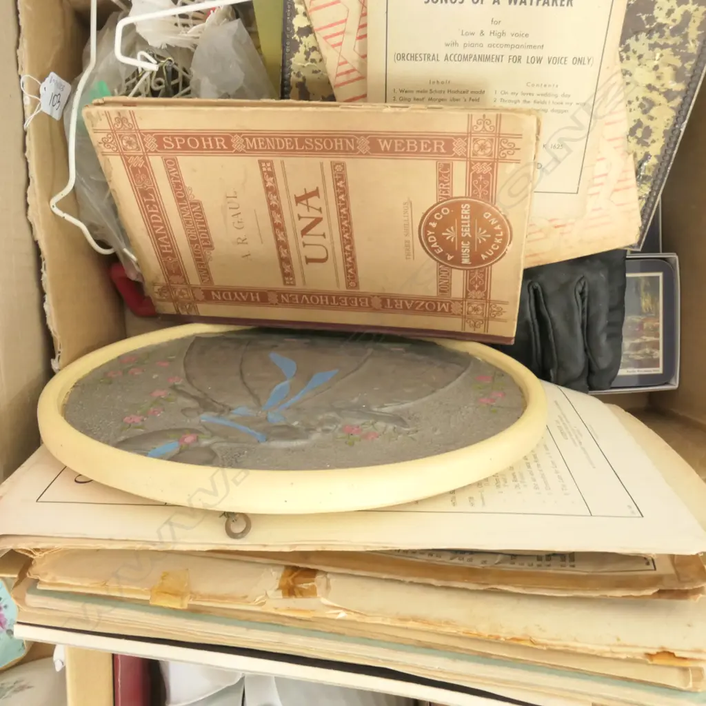 LOT VINTAGE ITEMS +SHEET MUSIC Image 1++