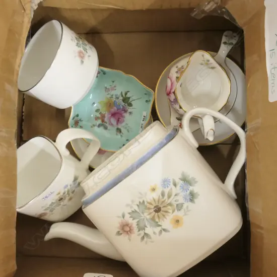 LOT R/DOULTON  PASTORLTEASET + R/CROWN DERBY x 4 + WORCESTER PIN DISH