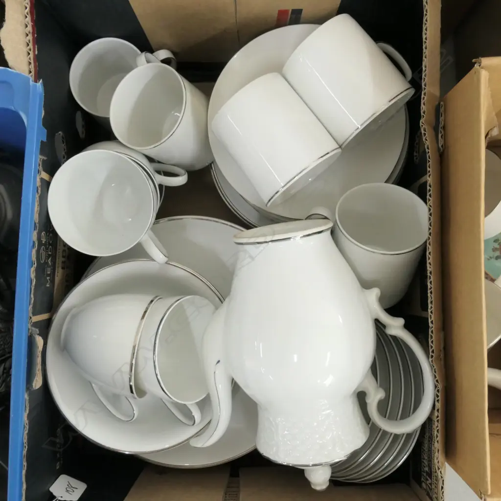 34 PCE GERMAN DINNERWARE Image 1++