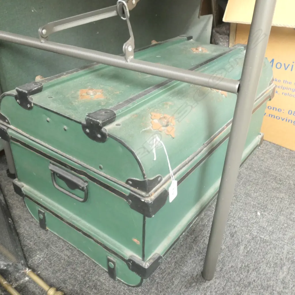 ANTIQUE METAL TRUNK Image 1++