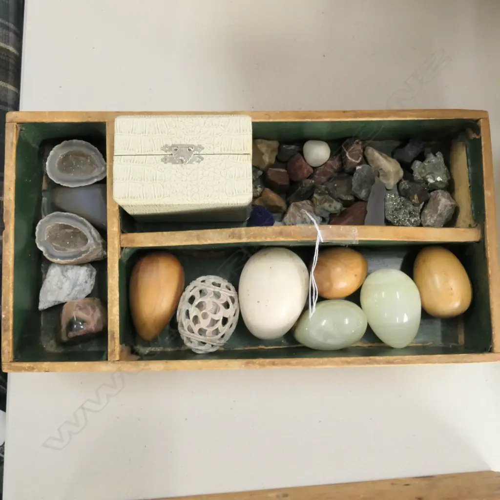 VINTAGE CUTLERY TRAY + EGG & ROCK COLLECTION Image 1++