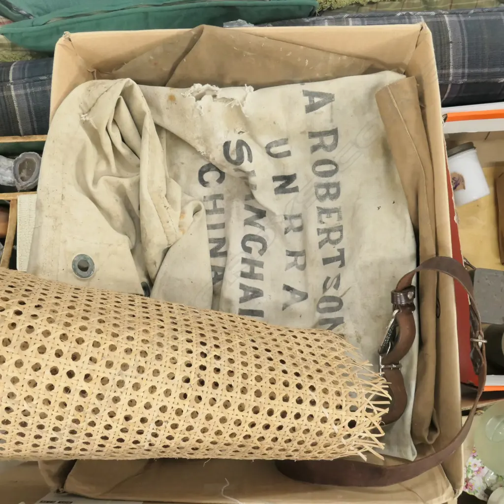 2 KIT BAGS + GILL GUIDE BELT Image 1++