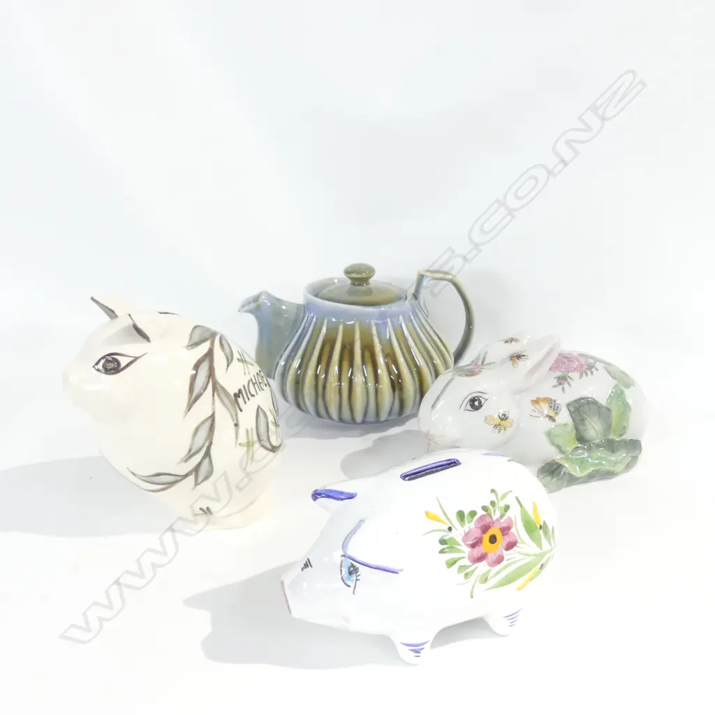 WADE TEAPOT A/F +3 HAND PAINTED MONEY BOXES Image 1++