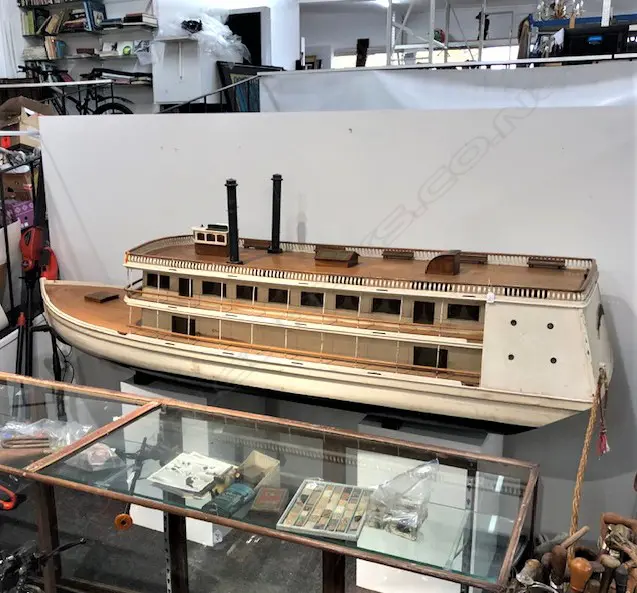 VERY LGE VINTAGE MODEL MISSISSIPPI RIVER BOAT 2.8m Image 1++