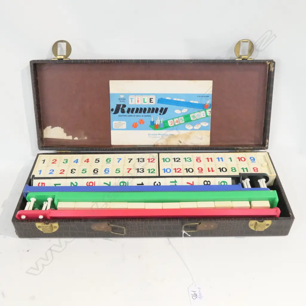 CASINO GAME IN LEATHERETTE CASE C 1960S Image 1++