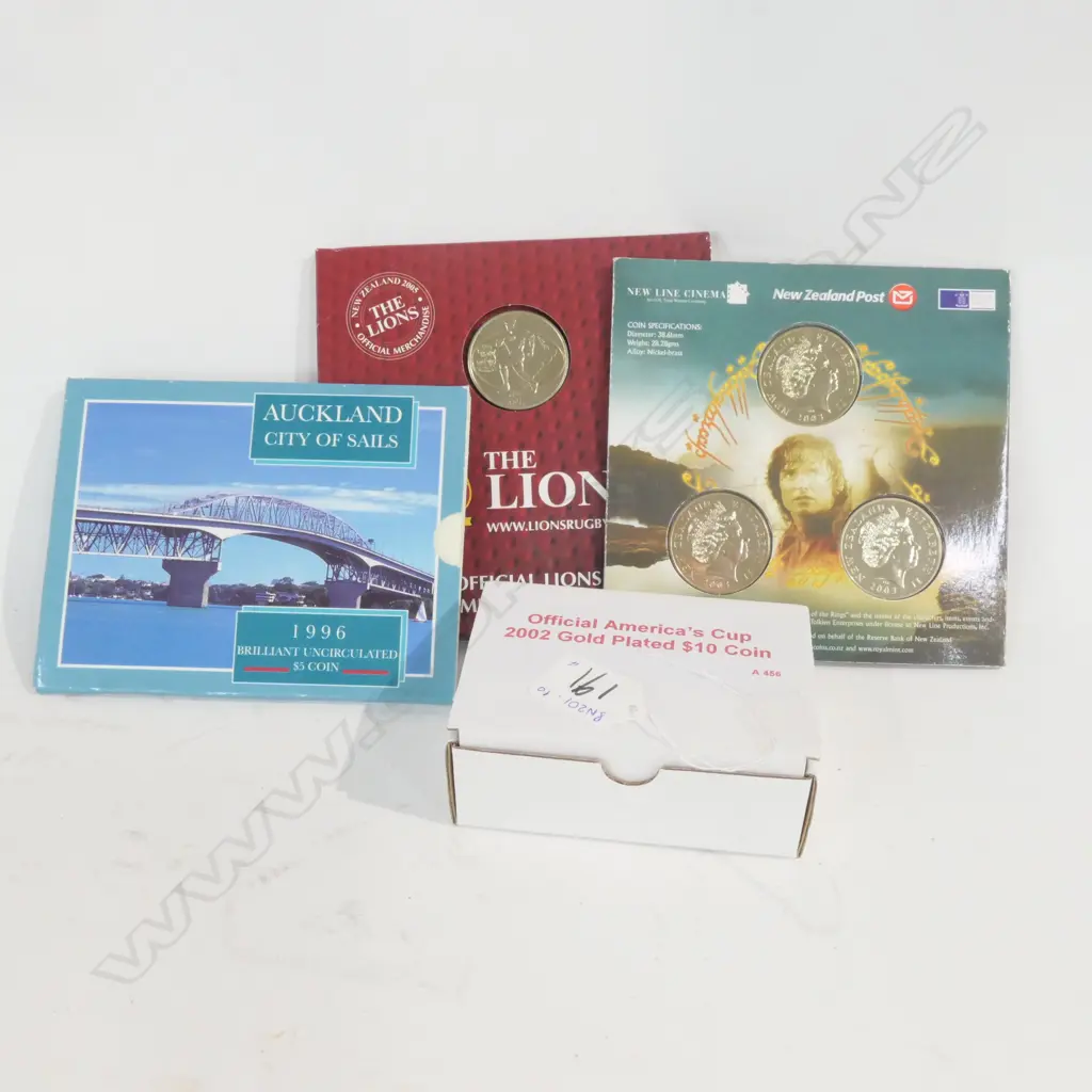LOTR, AMERICA'S CUP,& 2 OTHER UNCIRC COIN SETS Image 1++