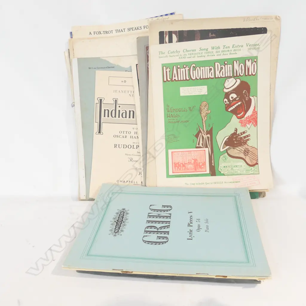 LOT ASST VINTAGE SHEET MUSIC Image 1++