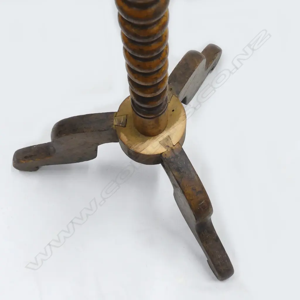 A French priests’ vintage vestment stand Image 1++