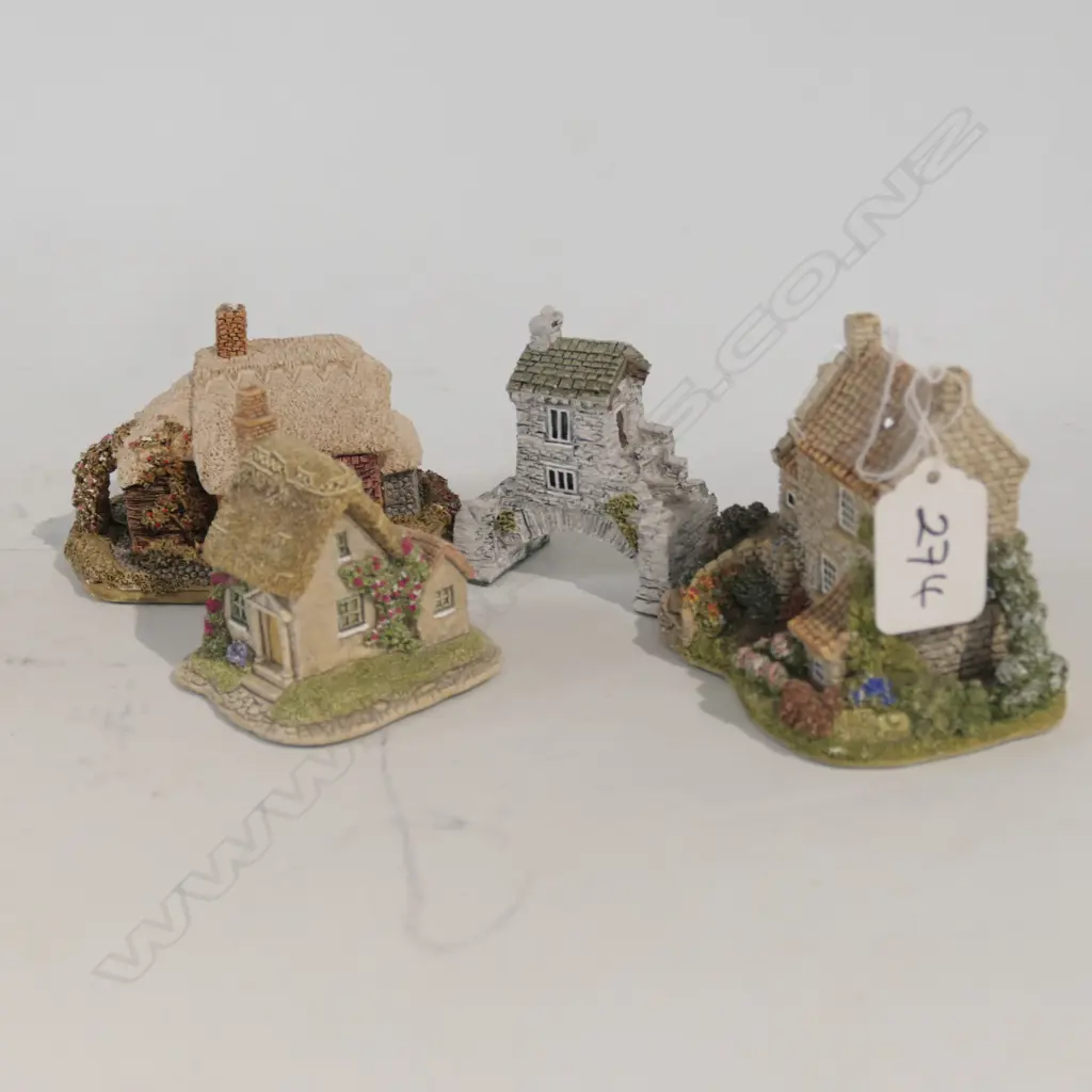 LILLIPUT HOUSES X 4  Image 1++