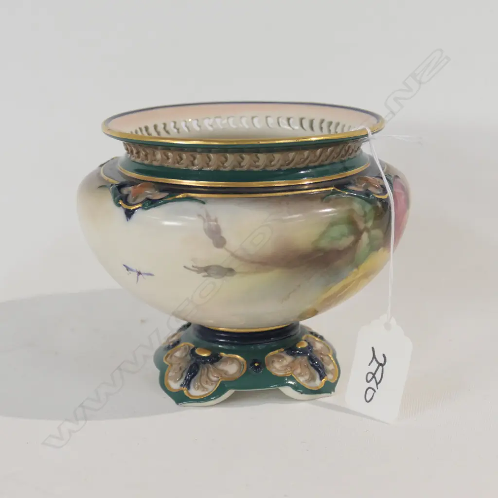 HADLEY'S WORCESTER TABLE JARDINIERE (FLEA BITE CHIP TO ONE FOOT) Image 1++