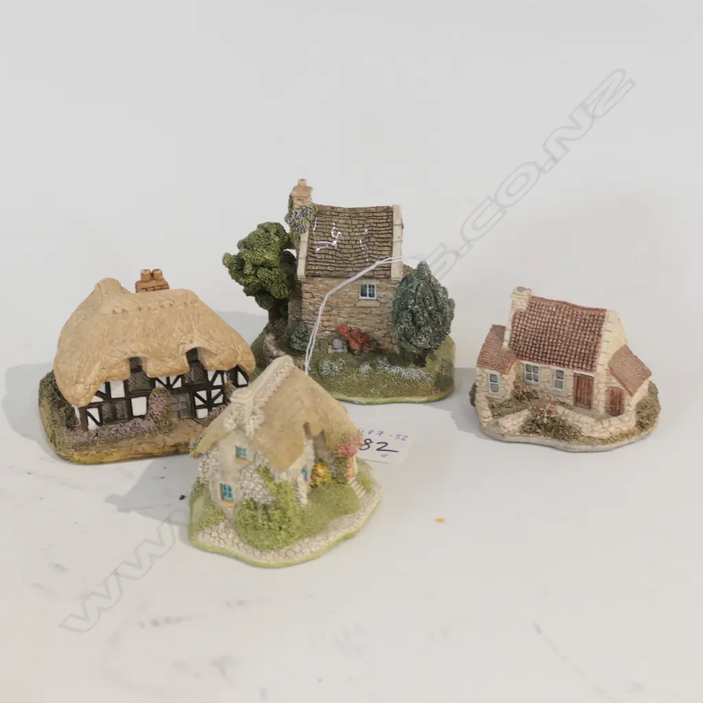 LILLIPUT HOUSES X 4  Image 1++
