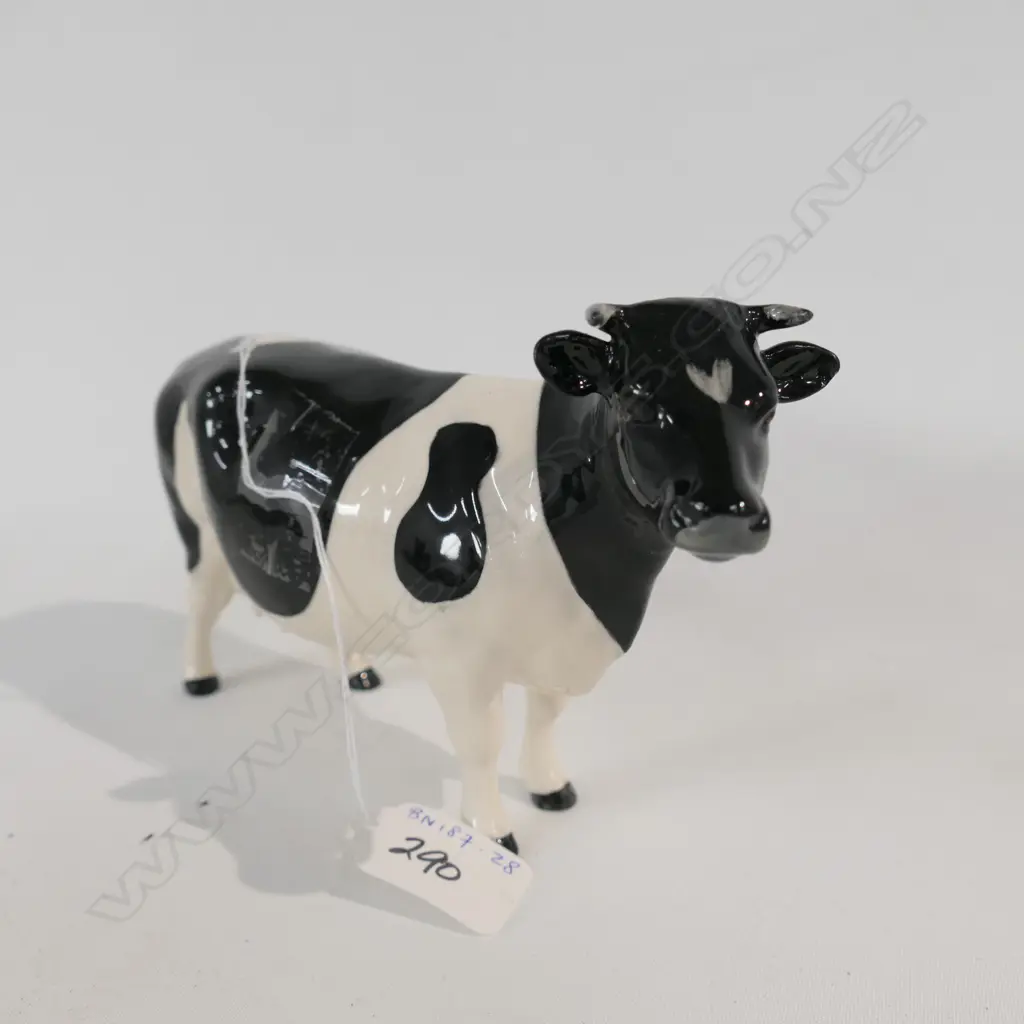 BESWICK FREESIAN COW 1362A 1959/97 Image 1++