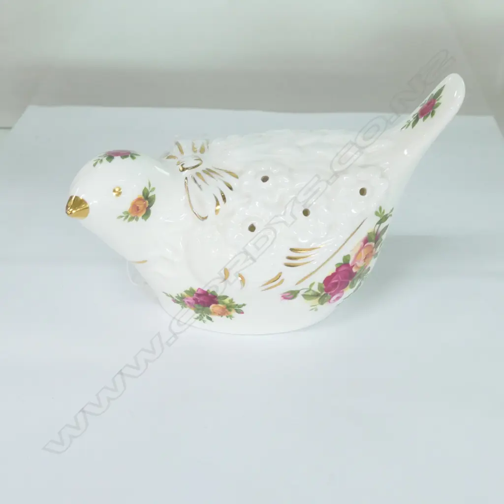 ROYAL ALBERT OLD COUNTRY ROSES BIRD POMANDER Image 1++