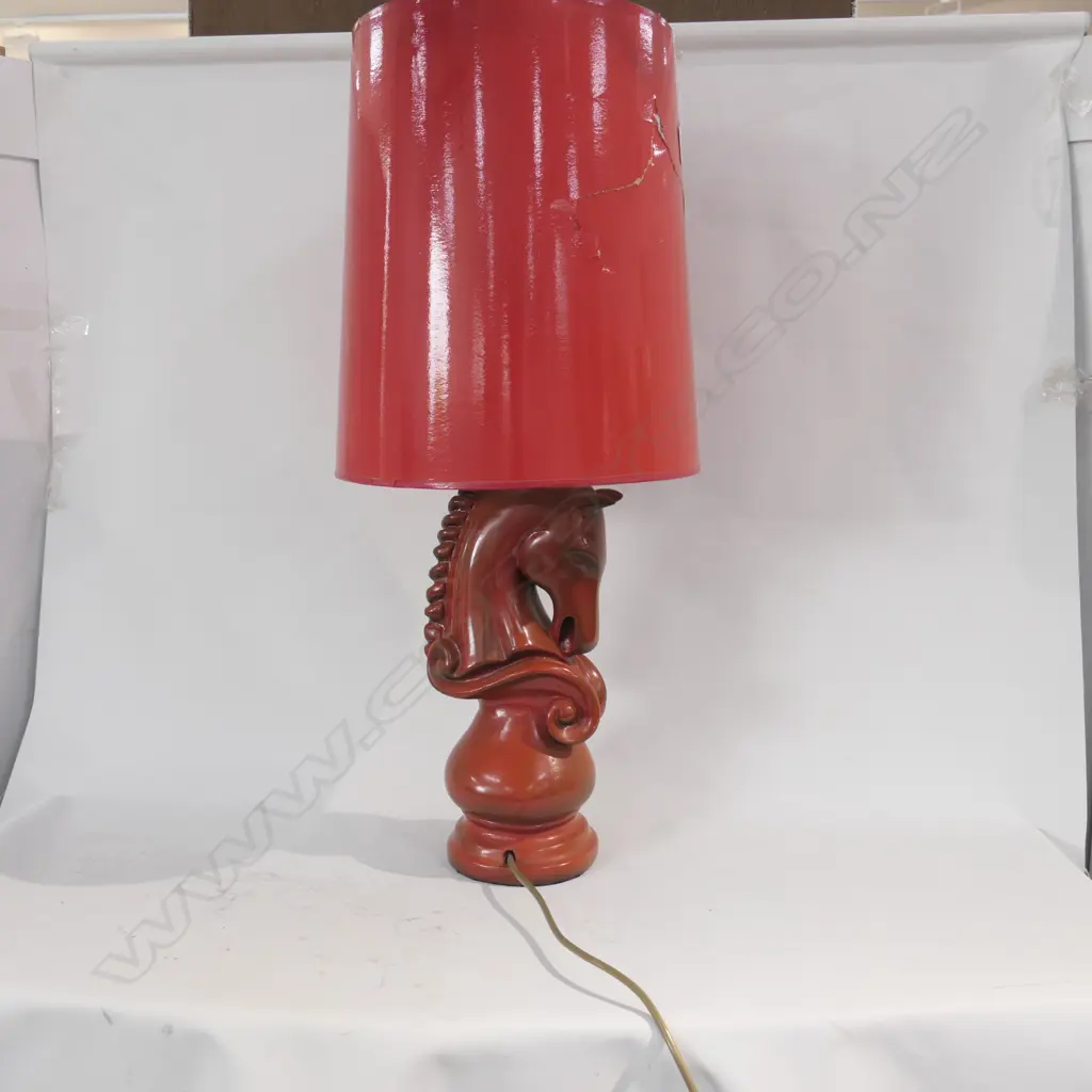 RED MID-CENTURY HORSE LAMP AF Image 1++