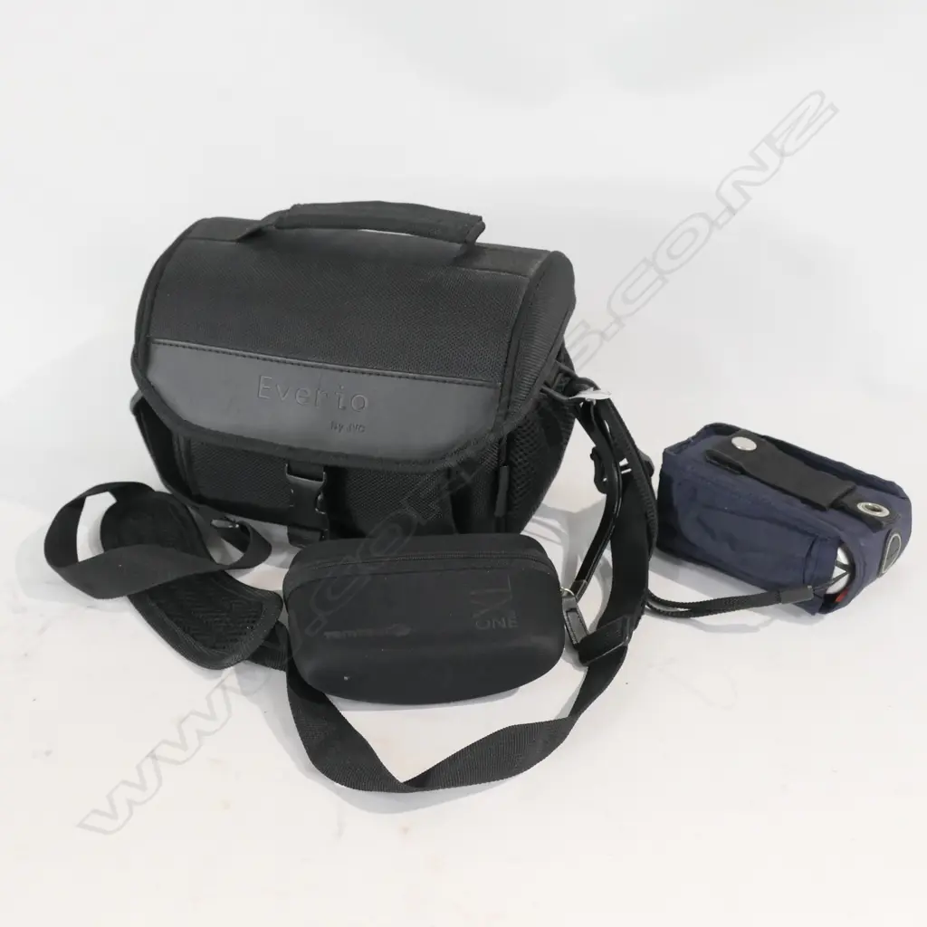 CAMERA/CAMCORDER/SATNAV Image 1++