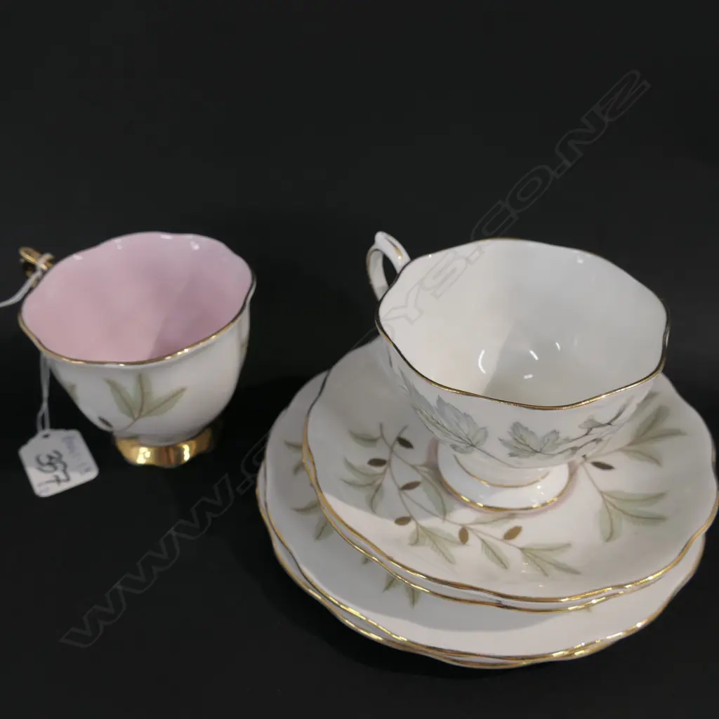 ROYAL ALBERT TWO TRIOS Image 1++