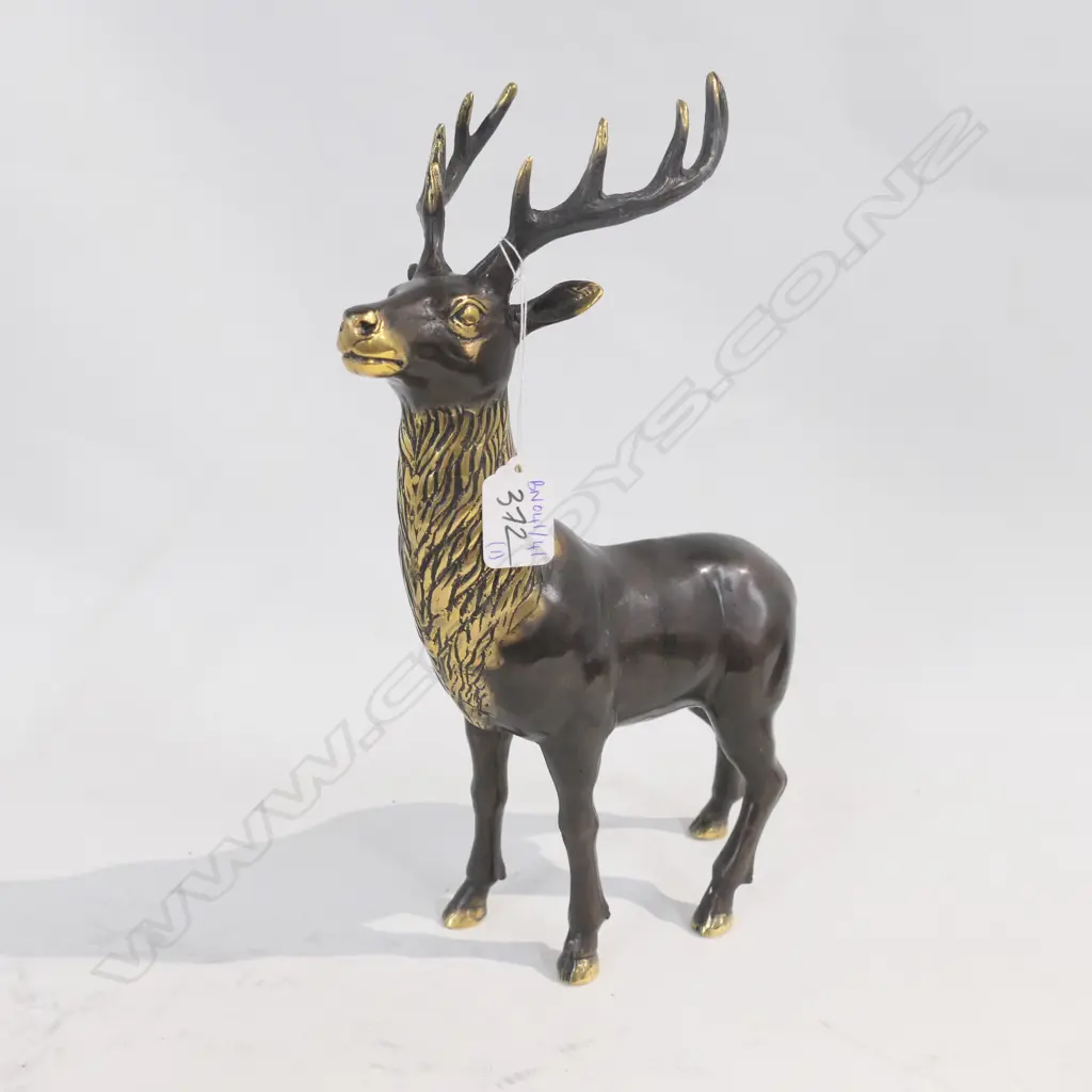 BRONZE STAG 350MM H Image 1++