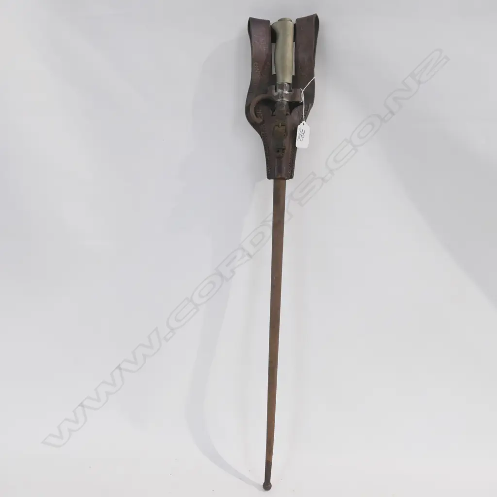 CRUXIFIRM SPIKE BAYONET IN SCABBARD HOOKED QUILLION Image 1++