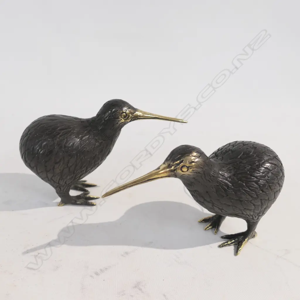 PAIR OF BRONZE KIWI 150MM L Image 1++