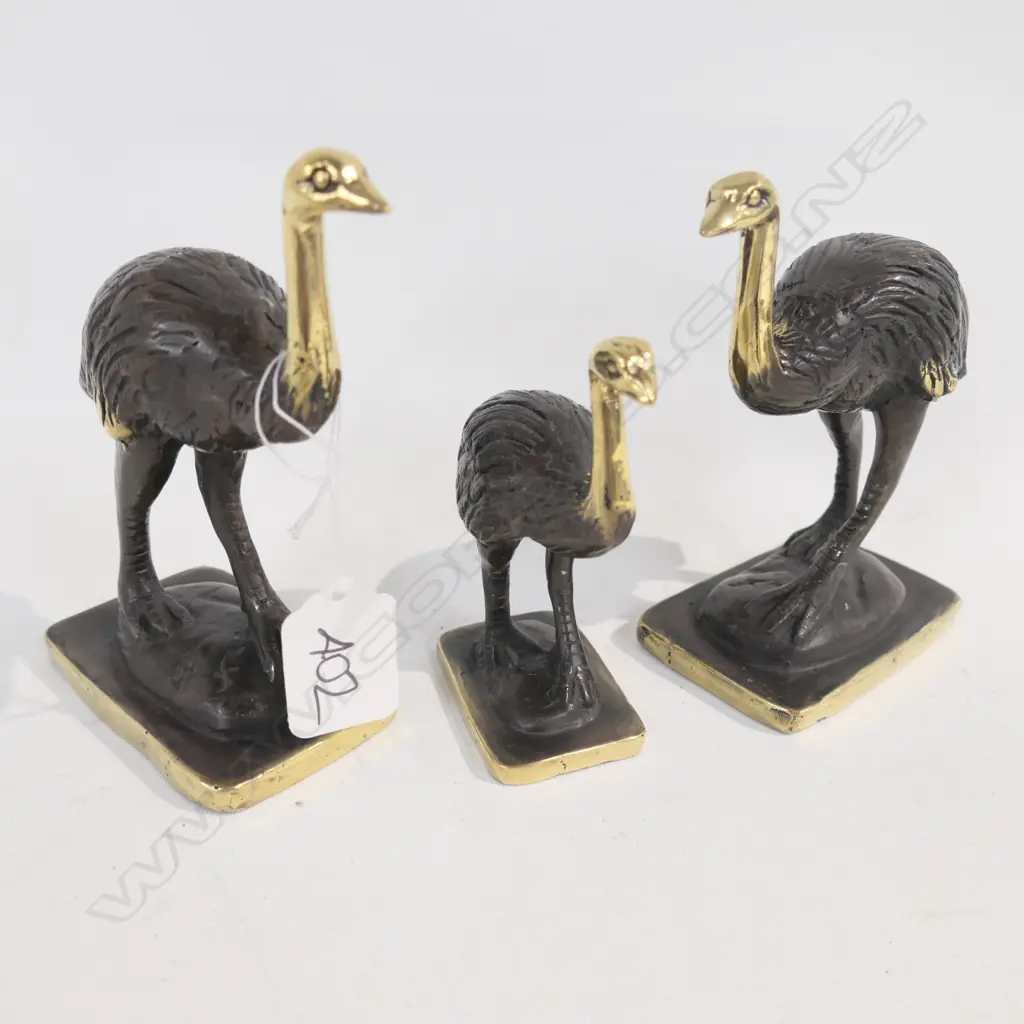 3 EMUS NOT POLISHED TALLEST 130MM H Image 1++