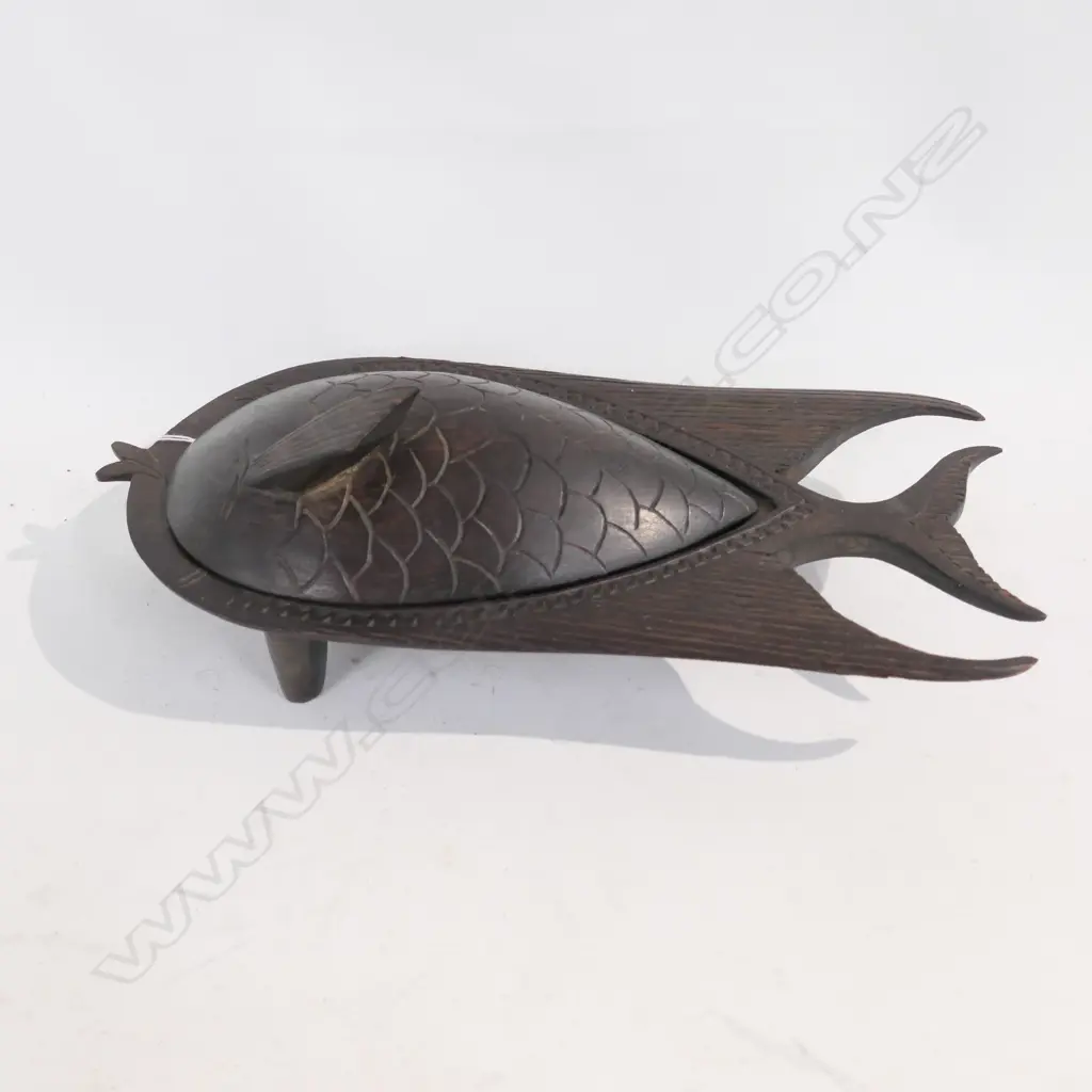 SOLOMON ISLAND CARVED FISH TRAY W. 300MM Image 1++