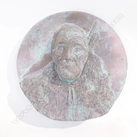 MAORI WARRIOR CHALKWARE PLAQUE D 240 MM