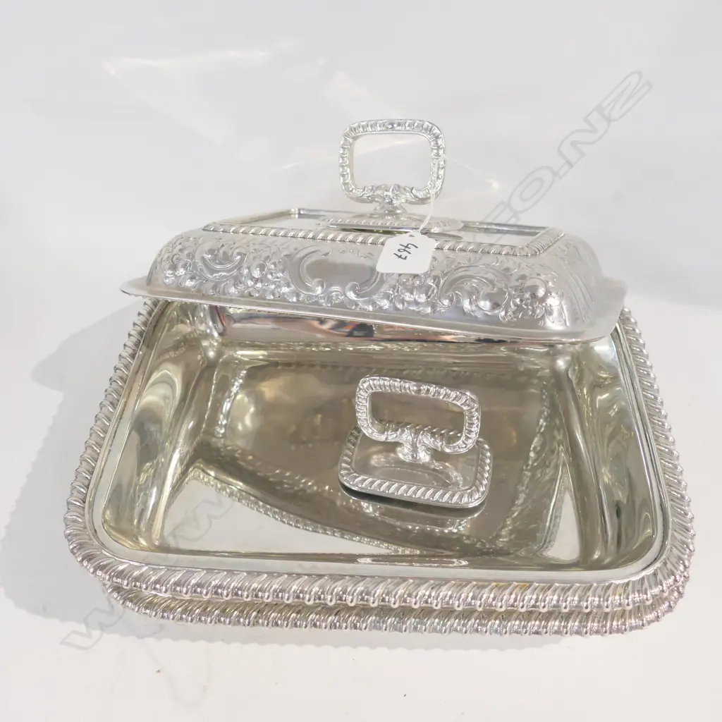 PR EARLY 20THC QUALITY SILVER PLATE ENTREE DISHES Image 1++