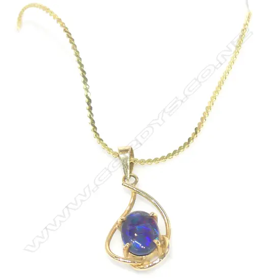 14CT YG  TRIPLET OPAL PENDENT, GP CHAIN