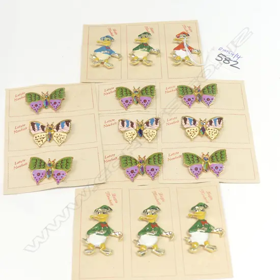 BAG OF COSTUME DONALD DUCK BROOCHES