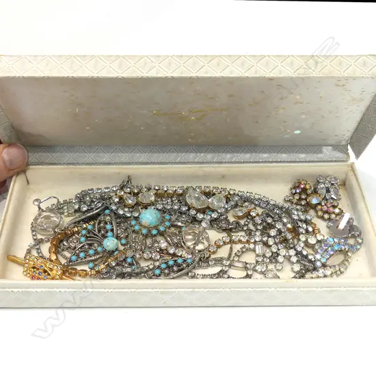 BOX OF ASSORT.  DIAMANTE COSTUME JEWELLERY