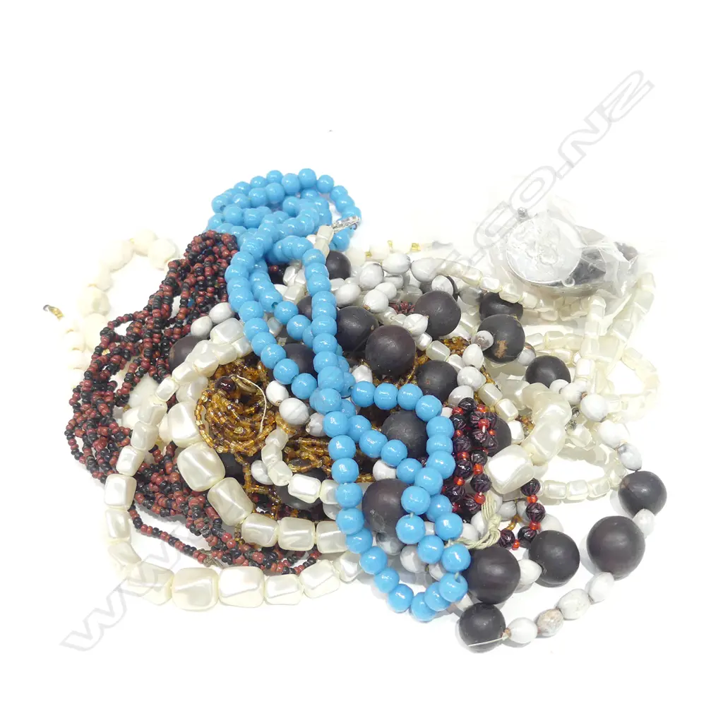 BAG OF BEAD NECKLACES  Image 1++