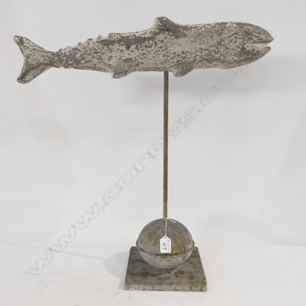 DECORATIVE FISH ON STAND 600MM H 570MM L Image 1++
