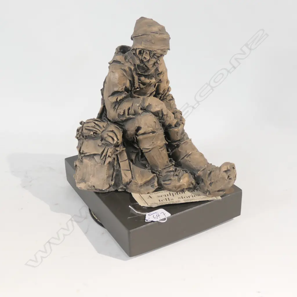 KEN KENDALL SCULPTURE OF A OLD MAN H310 MM Image 1++