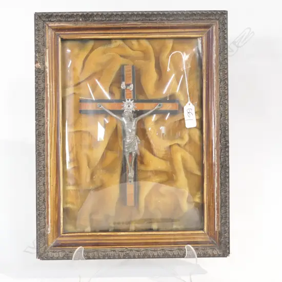 VINTAGE FRAMED CRUCIFIX CONVEX GLASS 350 X 270mm 